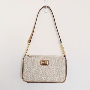 NWOT - Calvin Klein chain-link monogram bag